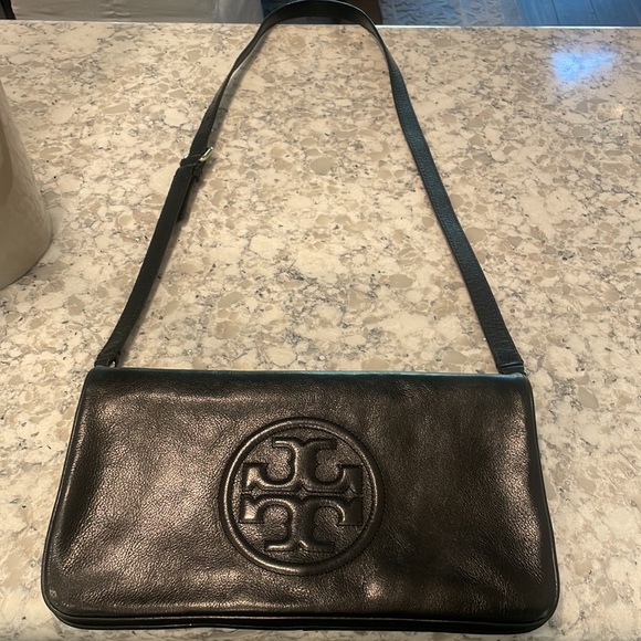 TORY BURCH BOMBE REVA CLUTCH IN BLACK! - Picture 3 of 11